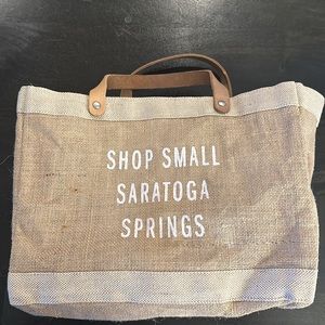 Apolis Shop Saratoga Springs Petite Market Bag in Natural.